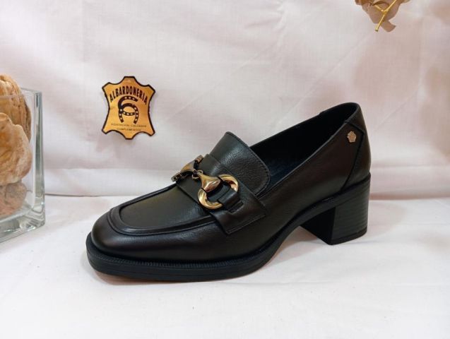 162001 ZAPATO MOCASÍN PIEL NEGRO CARMELA