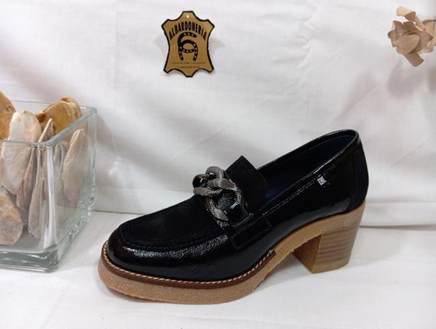 101861 ZAPATO D9193-NACA OPRAH NAPLK CHAROLCALFNEG