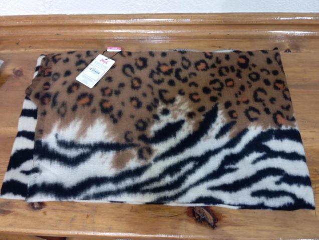 41000688 PASHMINA CEBRA ANIMAL PRINT MARRÓN